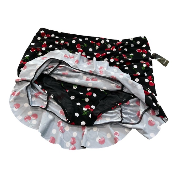 Torrid Swim Skirt Skort Retro Black and Red Cherries Polka Dot Ruffled Ruched 3X - Picture 3 of 4